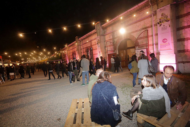 Vinitaly, Verona, Vino, Vinitaly and the city, enoteca