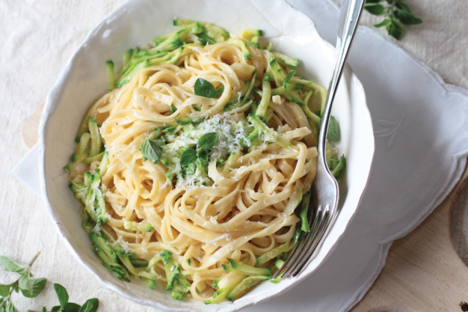 Fettucce cremose con zucchine al salto