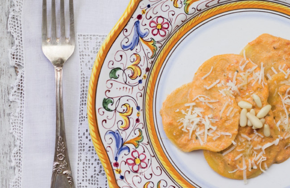 Torcetti di ceci con pesto di pomodori secchi