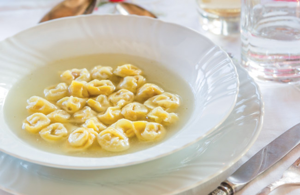 Cappelletti in brodo