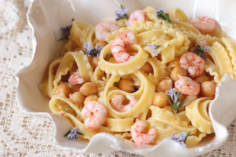 Tripoline con ceci e gamberetti
