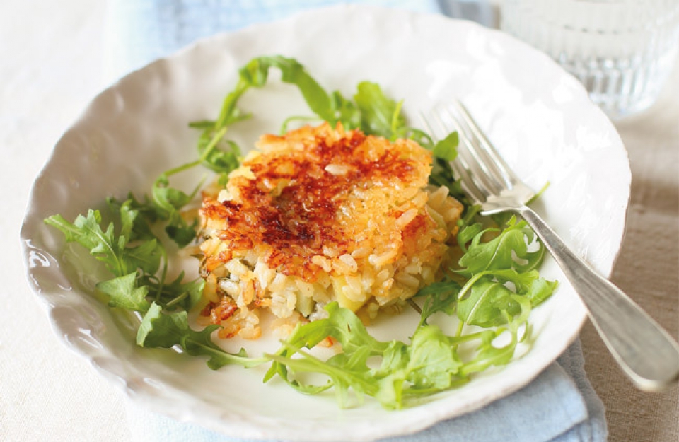 Tortino di riso integrale con rucola, crescenza e patate